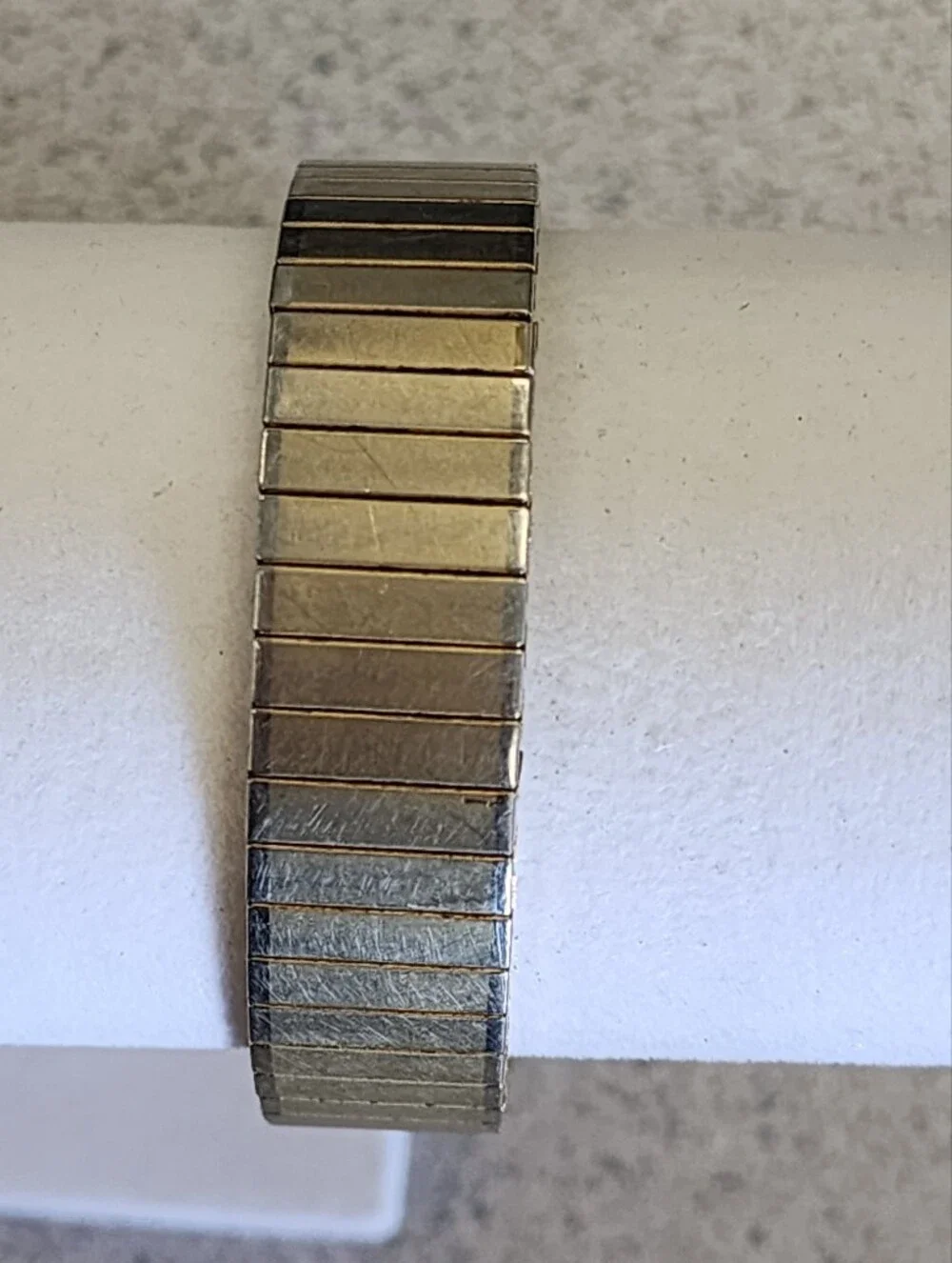 Vintage Timex Indiglo Easy Reader Watch Gold Tone Date Stretch Expansion Band